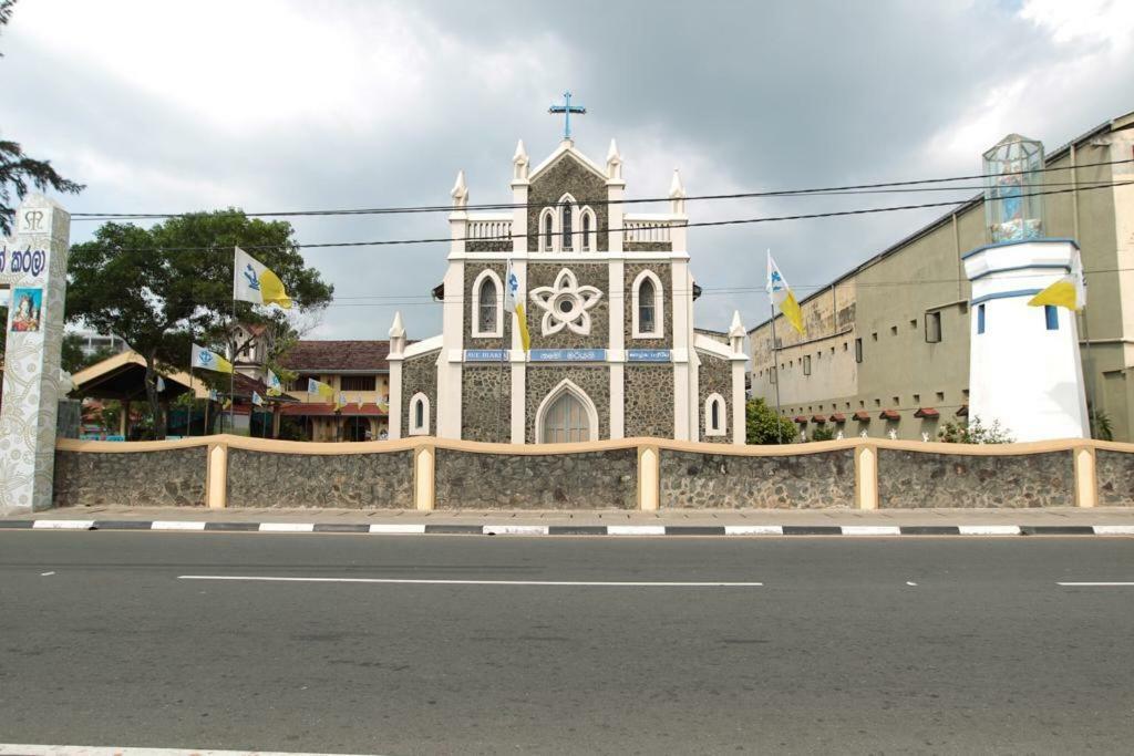 Amaya Gate Matara Buitenkant foto